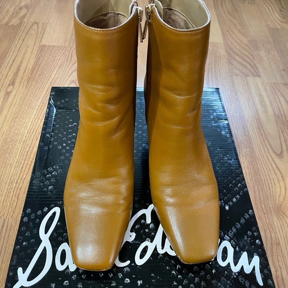 Sam Edelman tawny brown leather booties. - Picture 1 of 11